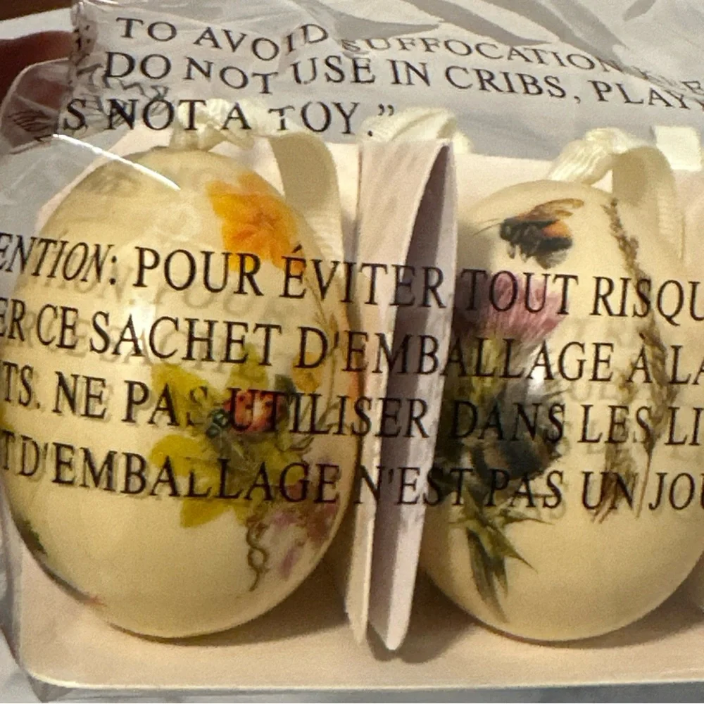 Pottery Barn  Decoupage Eggs Set - Cream new in package discontinued